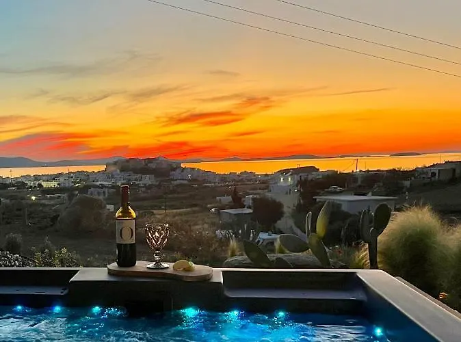 Opuntia Willa Naxos City